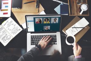 Skype（スカイプ）での会議は何人まで可能？人数上限はある？
