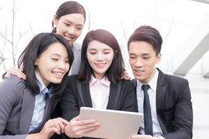 タブレットを使用した複数でのスカイプ利用方法