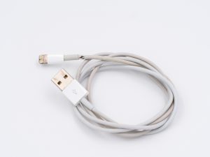 ヘッドセットの断線の原因と直し方