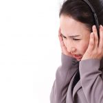 USBのヘッドセットから「ブーン」と異音が。原因は何？