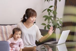 テレワークでは無線ヘッドセットを使うべき？ワイヤレスのメリットとデメリット